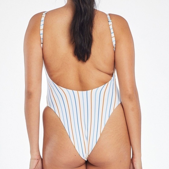 NWT Vitamin A Yasmeen One Piece Swimsuit in Palm Springs Stripe - Picture 6 of 13